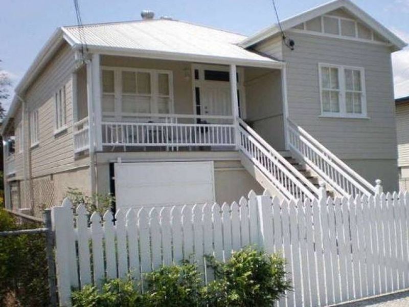 16 Agnes Street, Wynnum QLD 4178