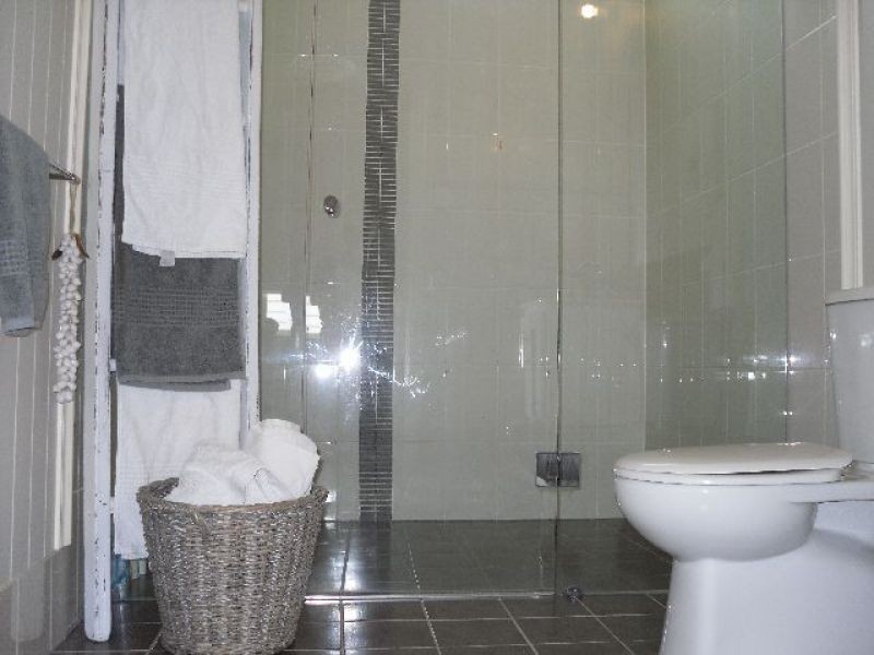 16 Agnes Street, Wynnum QLD 4178