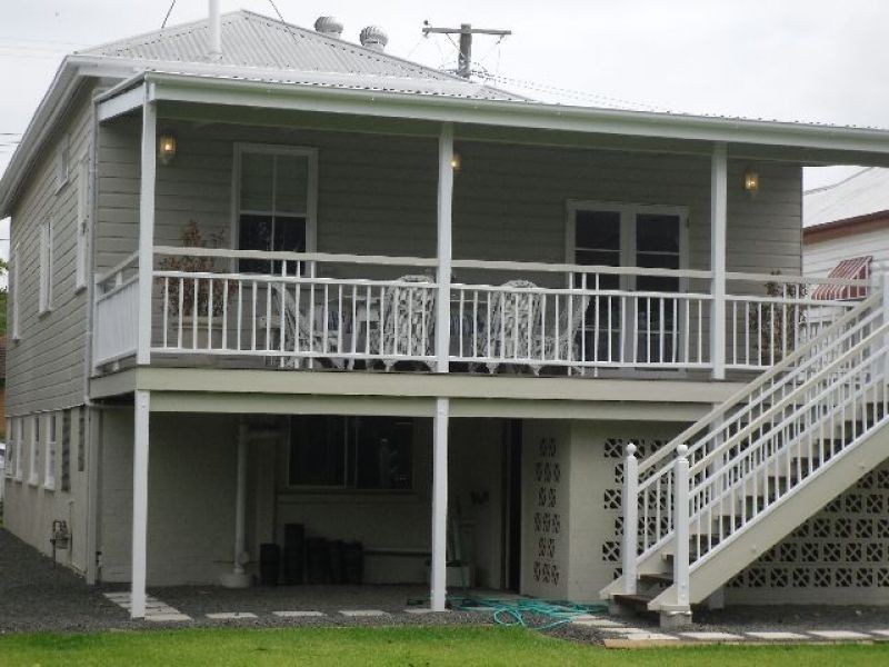 16 Agnes Street, Wynnum QLD 4178
