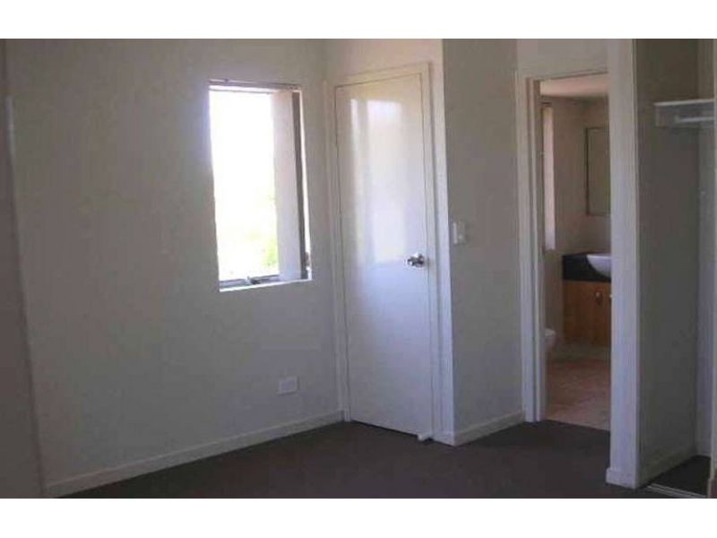 9/18-22 Parker Street, Labrador QLD 4215