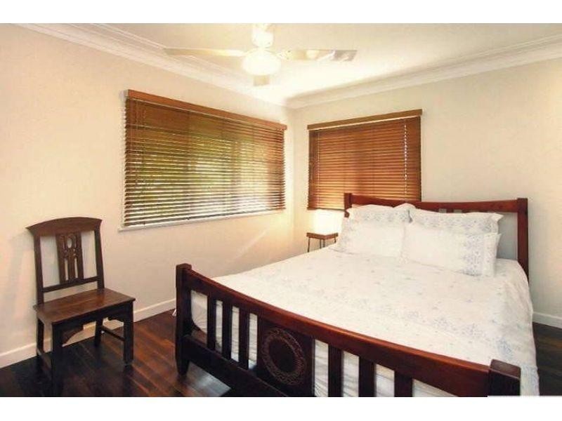 8 Gray Street, Red Hill QLD 4059