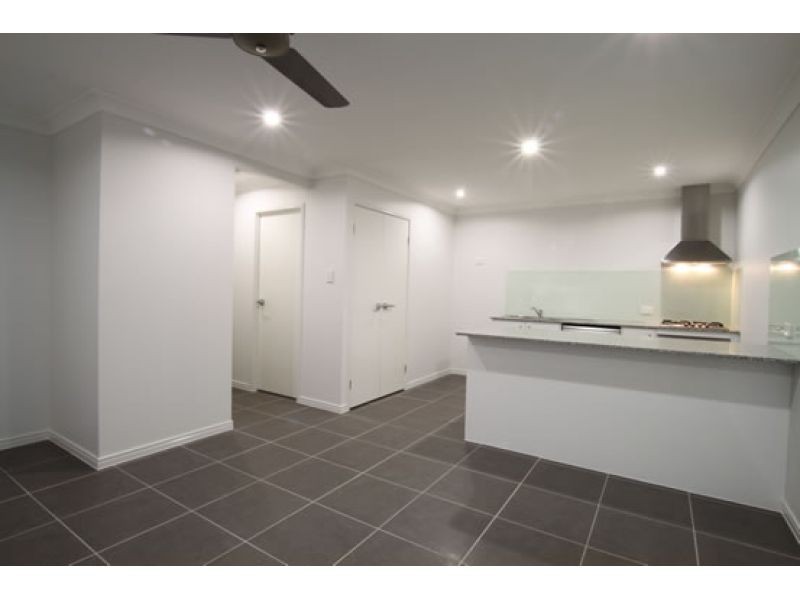 2/18 Homeland Crescent, Warner QLD 4500