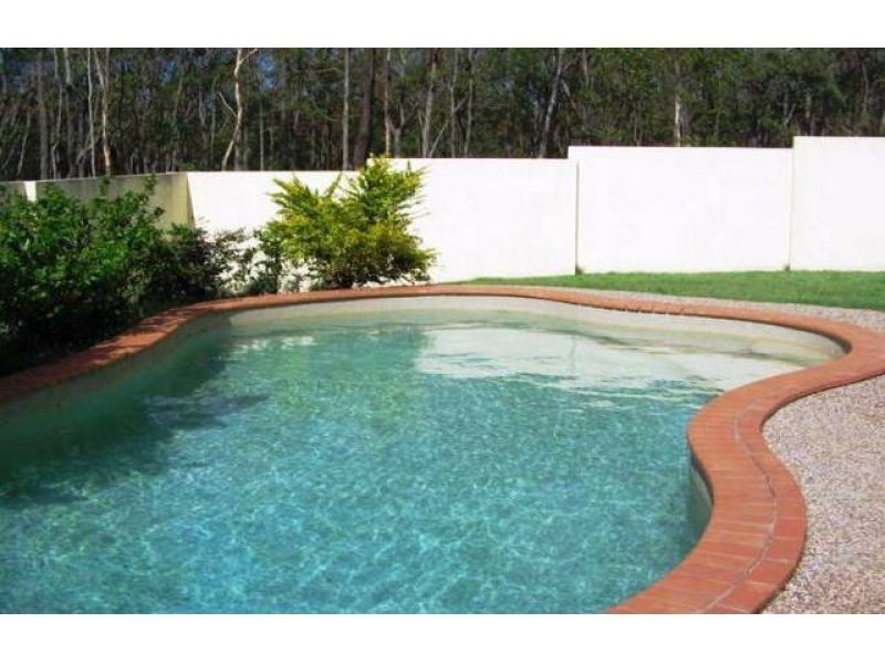 12 Bristol Place, Arundel QLD 4214
