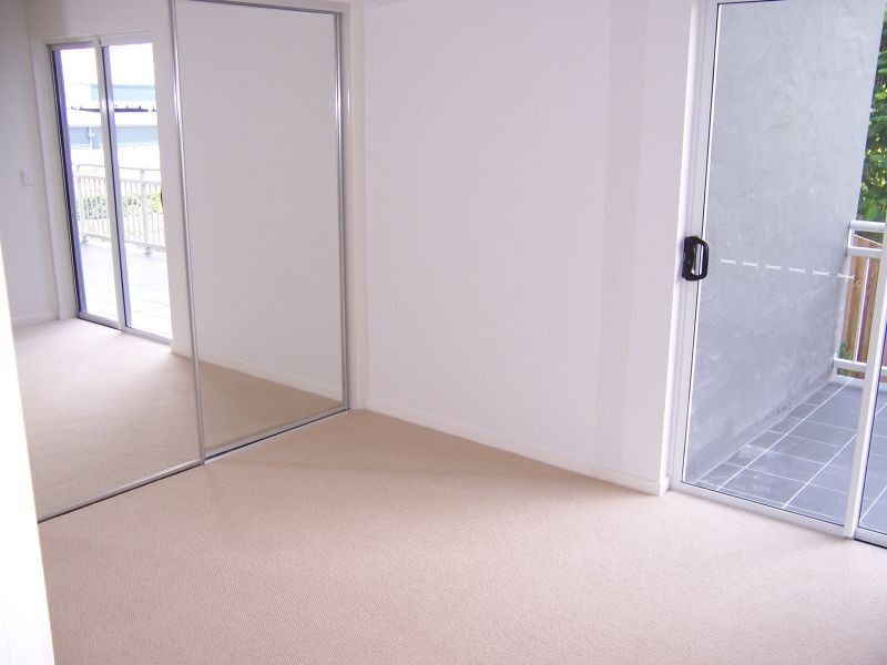 3/8 Underhill Avenue, Indooroopilly QLD 4068