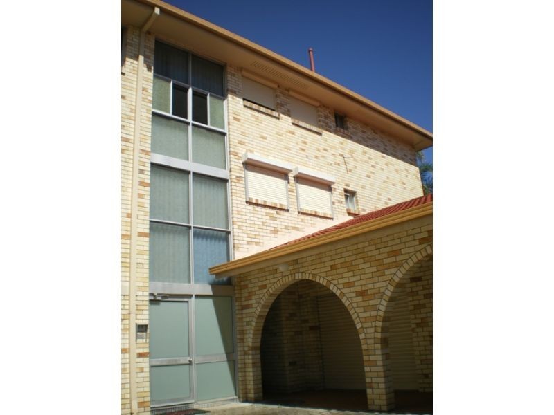 7/500 Marine Parade, Labrador QLD 4215