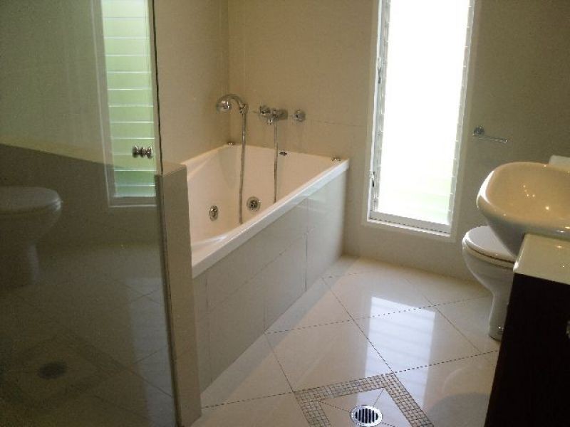 49 Walker Avenue, Seven Hills QLD 4170