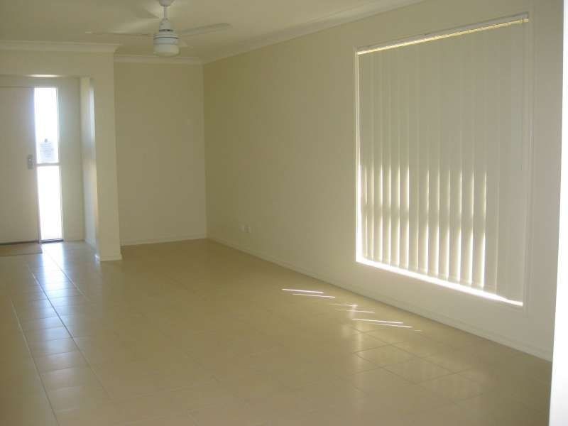 1/11 Bottle Tree Crescent, Mango Hill QLD 4509