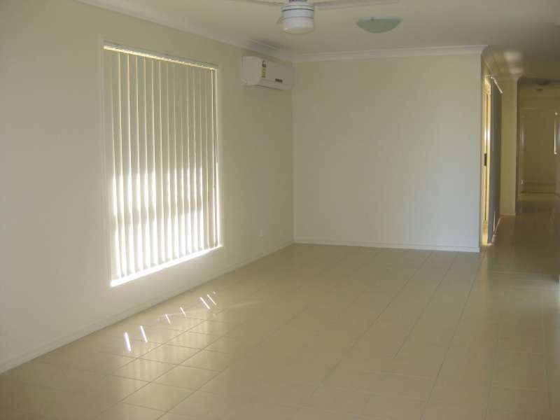 1/11 Bottle Tree Crescent, Mango Hill QLD 4509