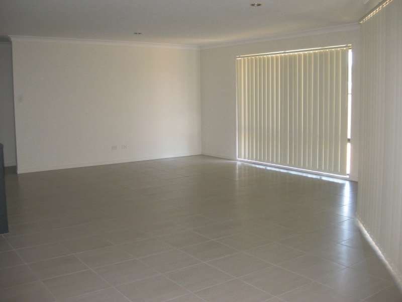 58 Coach Road West n/a, Morayfield QLD 4506