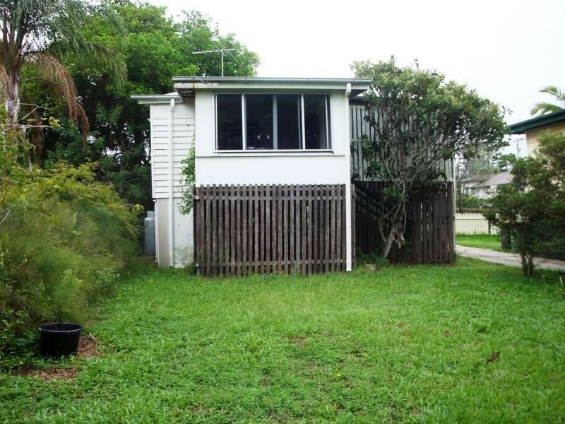 18 John Street, Redcliffe QLD 4020