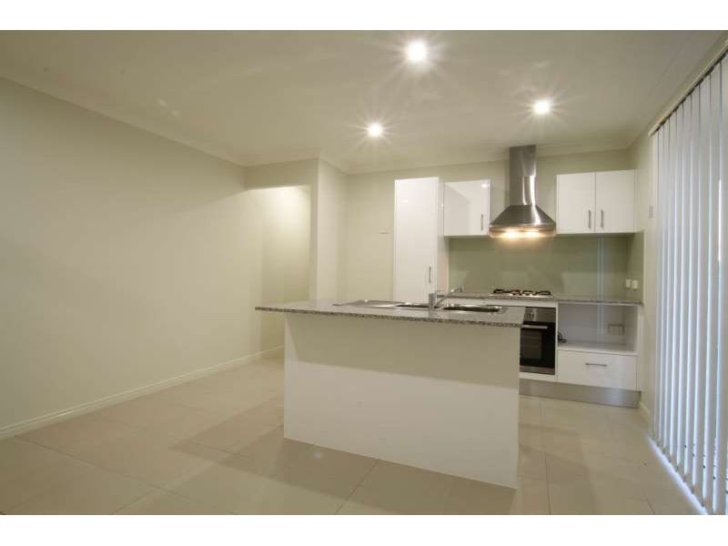 2/21 Homeland Crescent, Warner QLD 4500