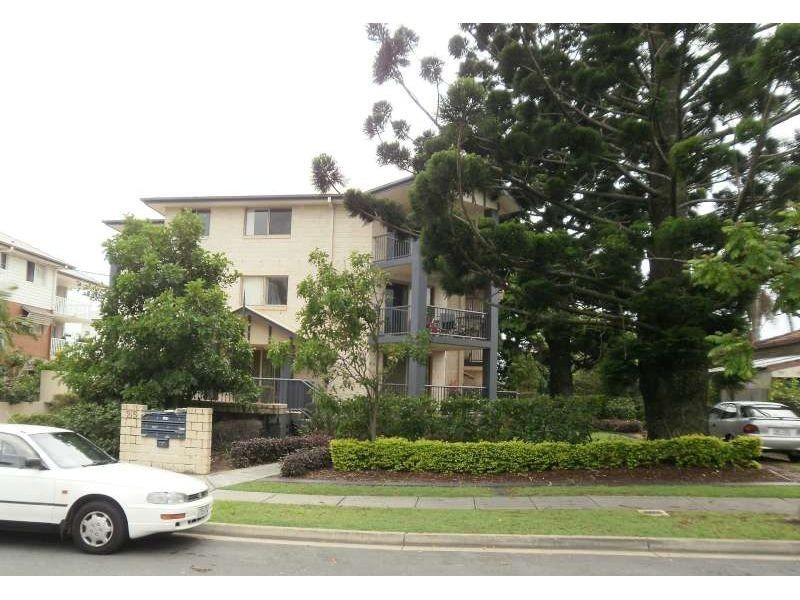 4/25 Walton Street, Southport QLD 4215