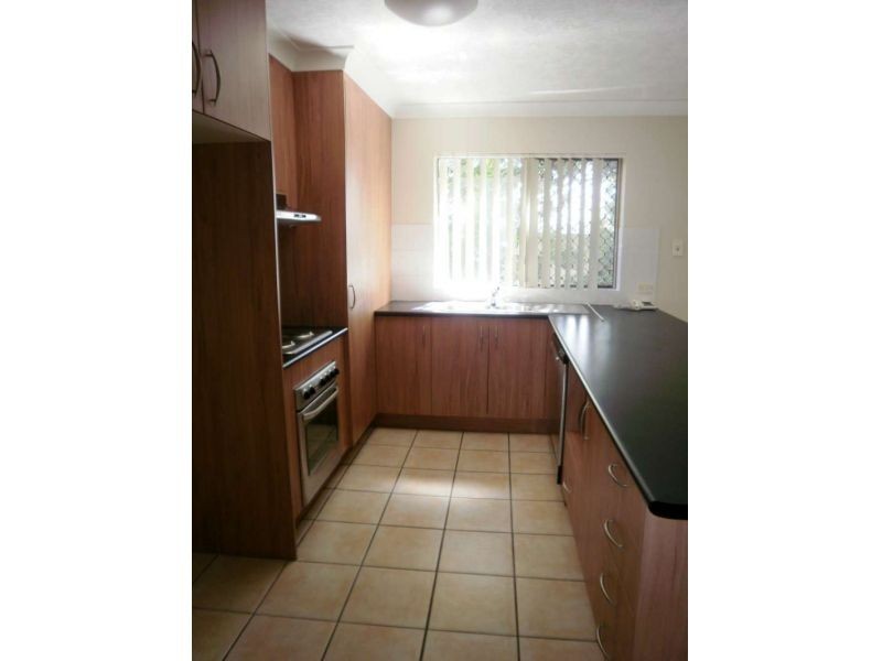 4/25 Walton Street, Southport QLD 4215