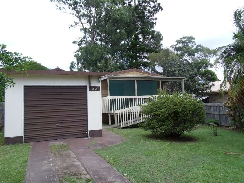 20 Schneider Avenue, Labrador QLD 4215