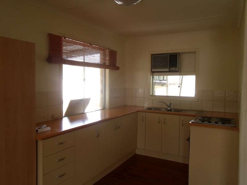 20 Schneider Avenue, Labrador QLD 4215