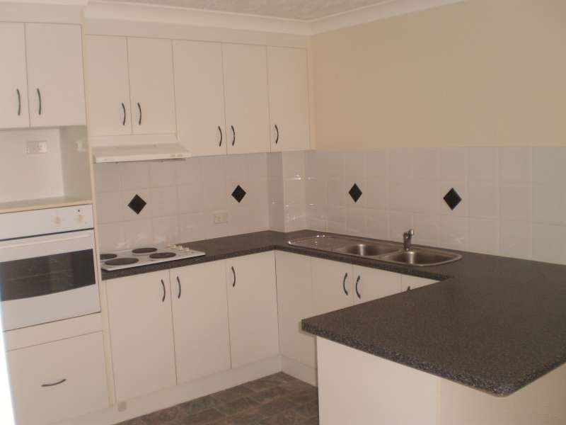 2/146 High Street, Southport QLD 4215