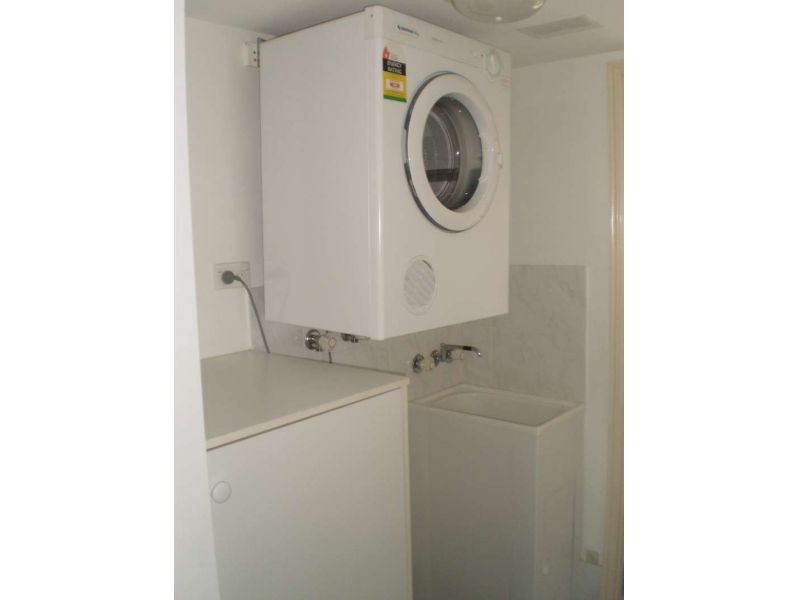 2/146 High Street, Southport QLD 4215