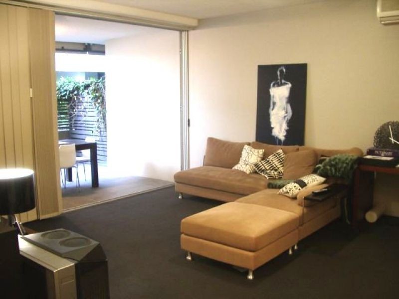 106/28 Masters Street, Newstead QLD 4006