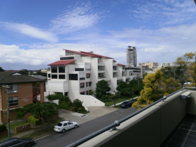 20/6-10 Rose Street, Southport QLD 4215