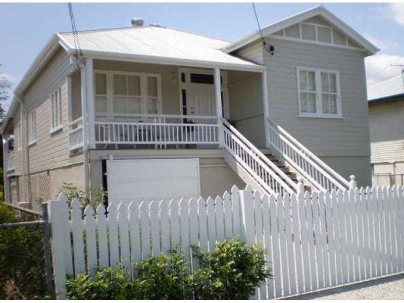 16 Agnes Street, Wynnum QLD 4178