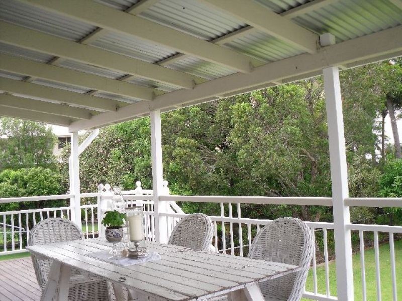 16 Agnes Street, Wynnum QLD 4178