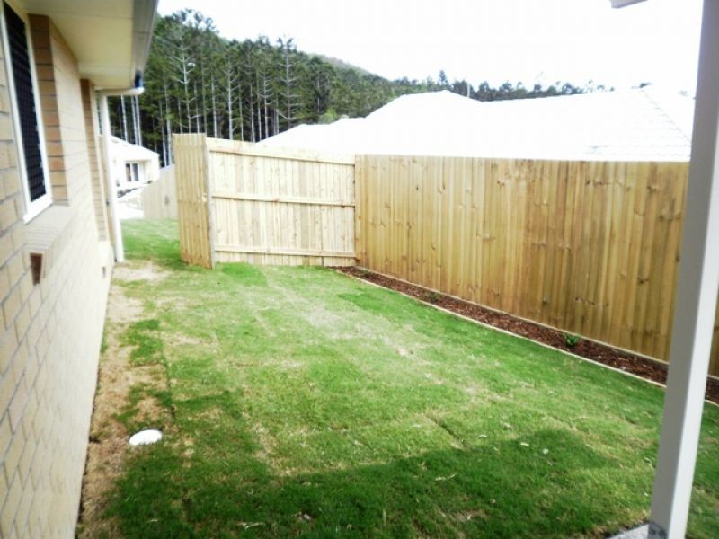 64 Keneally Street, Maudsland QLD 4210