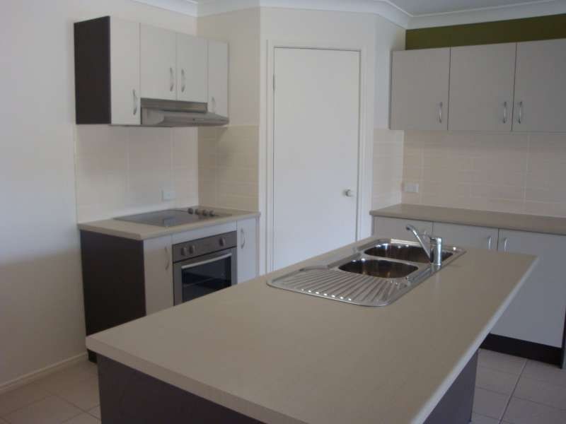 2/33 Michael David Drive, Warner QLD 4500