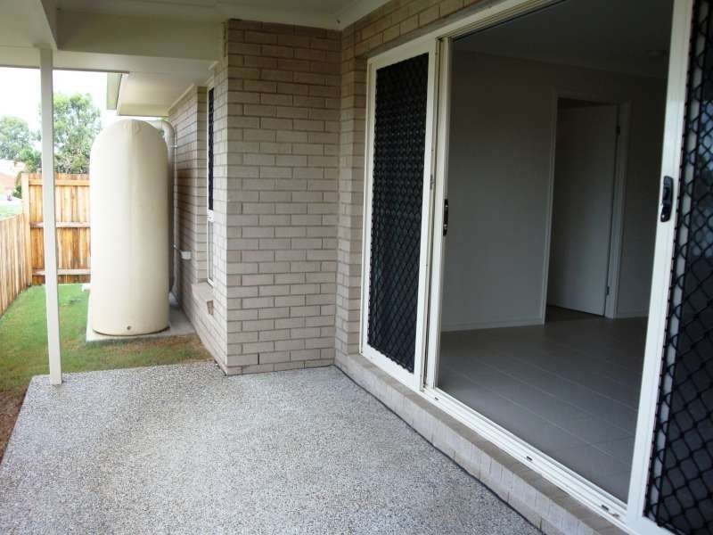 2/33 Michael David Drive, Warner QLD 4500