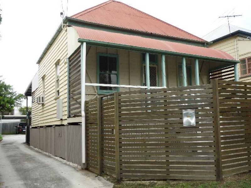 205 Cornwall Street, Greenslopes QLD 4120