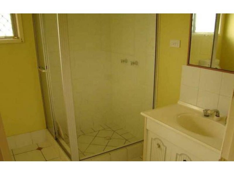 310 Government Road, Labrador QLD 4215