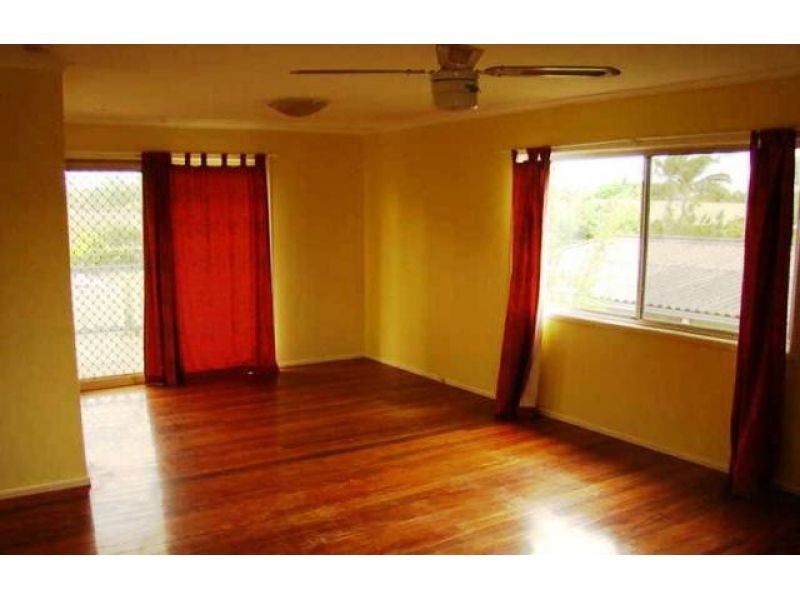 310 Government Road, Labrador QLD 4215