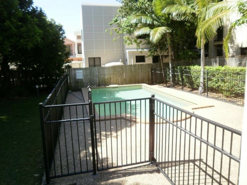 9/37 Harley Street, Labrador QLD 4215