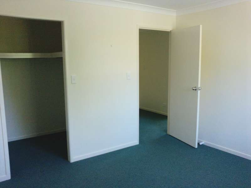 1/4 Geoffrey Avenue, Southport QLD 4215
