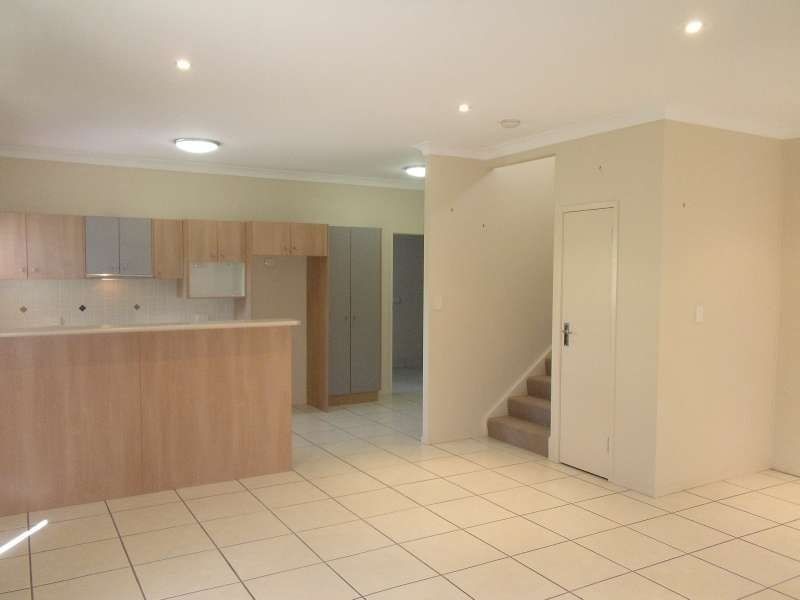 2/27 Latham Street, Chermside QLD 4032