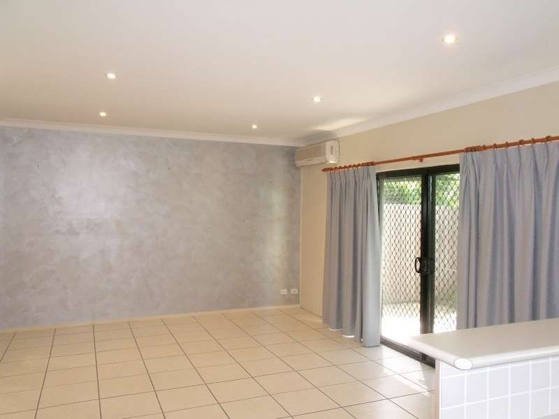 2/27 Latham Street, Chermside QLD 4032