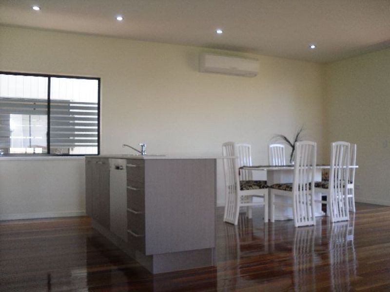 54 Whites Road, Manly West QLD 4179