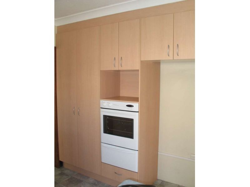2/216 Marine Parade, Labrador QLD 4215