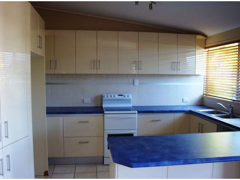 17 Tarawill Crescent, Ferny Hills QLD 4055