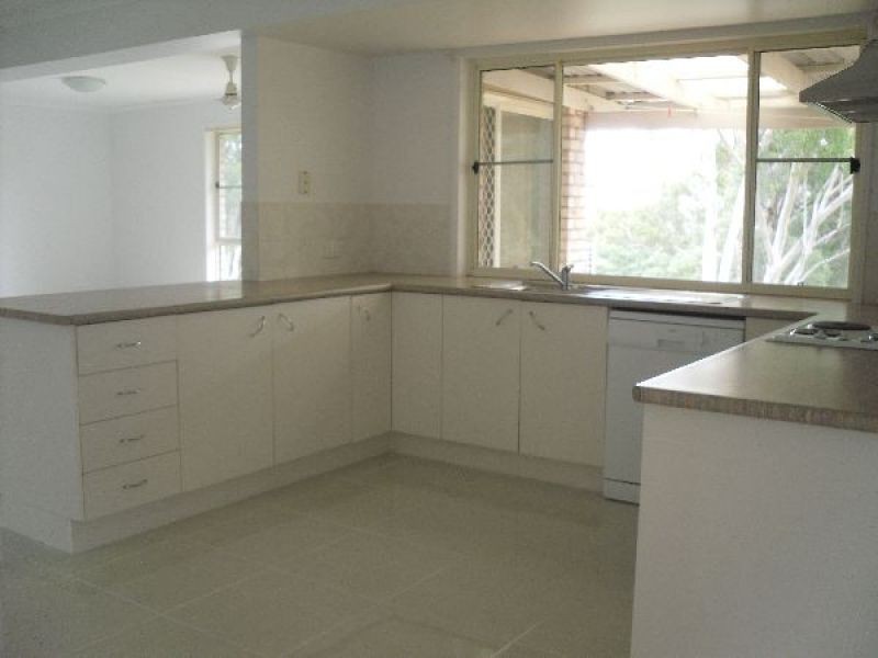 69 Constellation Way, Wynnum West QLD 4178