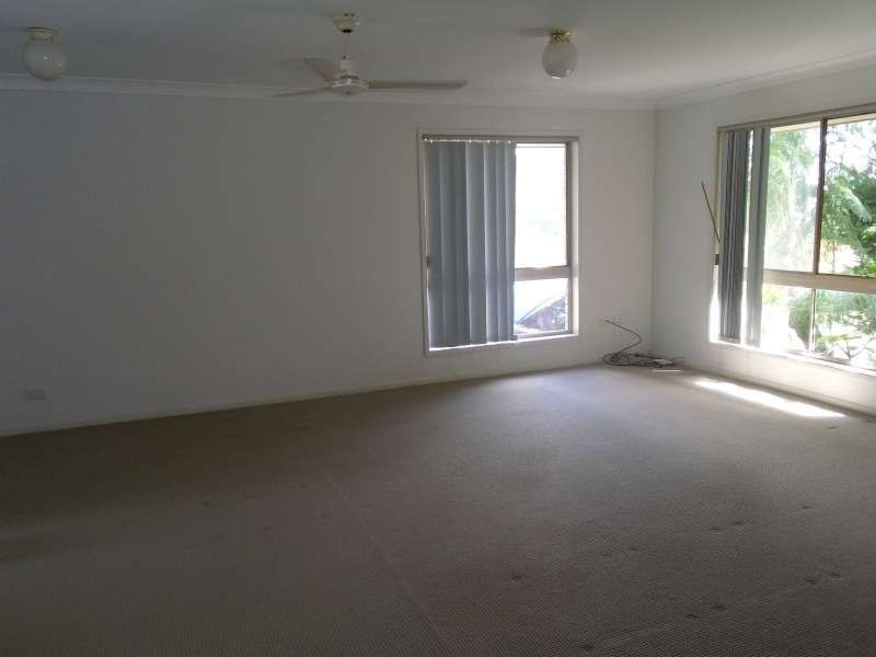 6 Pinehill Drive, Oxenford QLD 4210