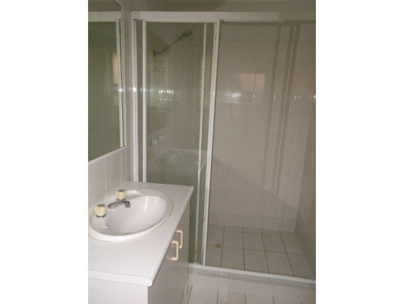 6 Pinehill Drive, Oxenford QLD 4210