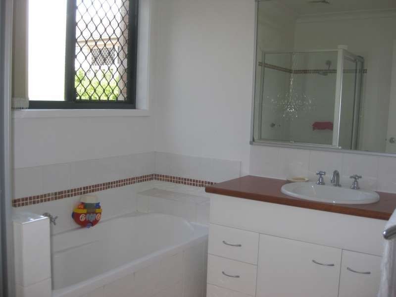 14 Ultramarine Parade, Griffin QLD 4503