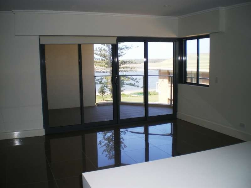 10/508 Marine Parade, Biggera Waters QLD 4216