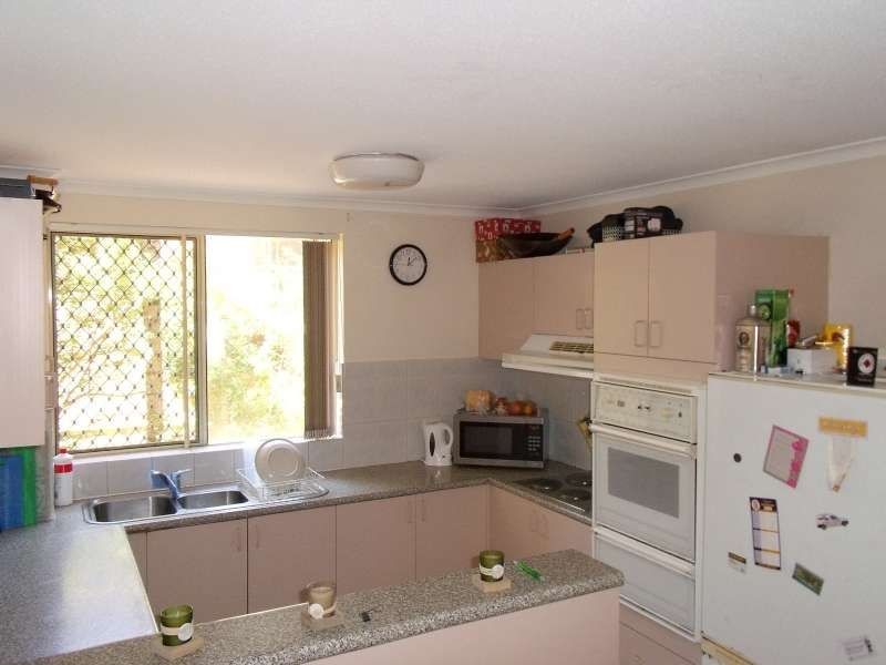 2/146 Marine Parade, Southport QLD 4215