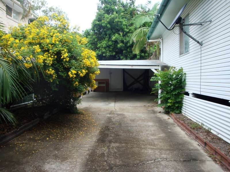 14 Michel Road, Scarborough QLD 4020