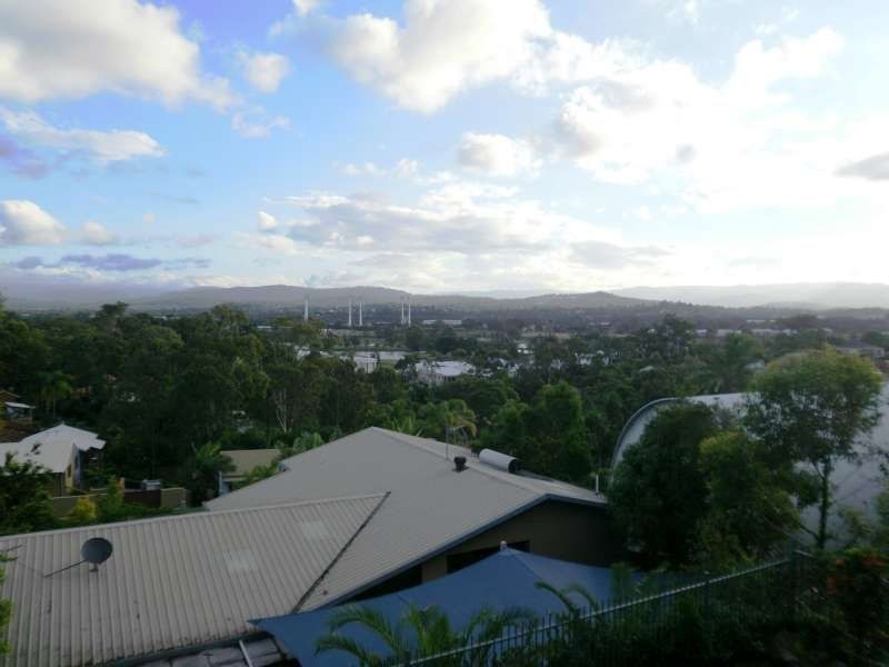 32 Binalong Drive, Ashmore QLD 4214