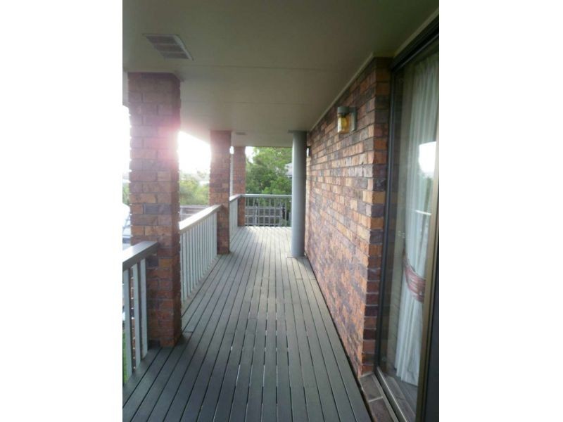 32 Binalong Drive, Ashmore QLD 4214