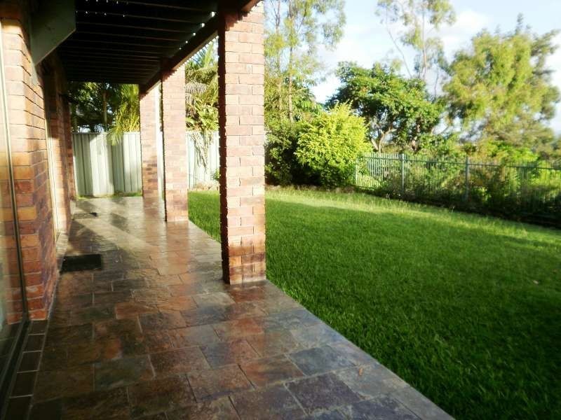 32 Binalong Drive, Ashmore QLD 4214