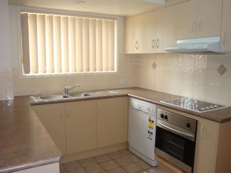 2/96 Formby Street, Calamvale QLD 4116