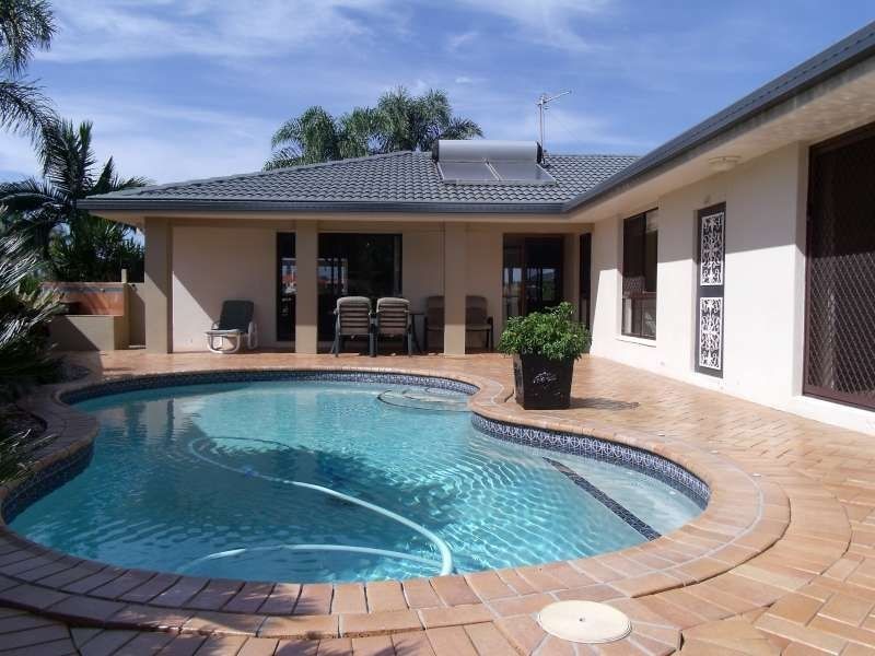 3 De Haviland Avenue, Benowa QLD 4217